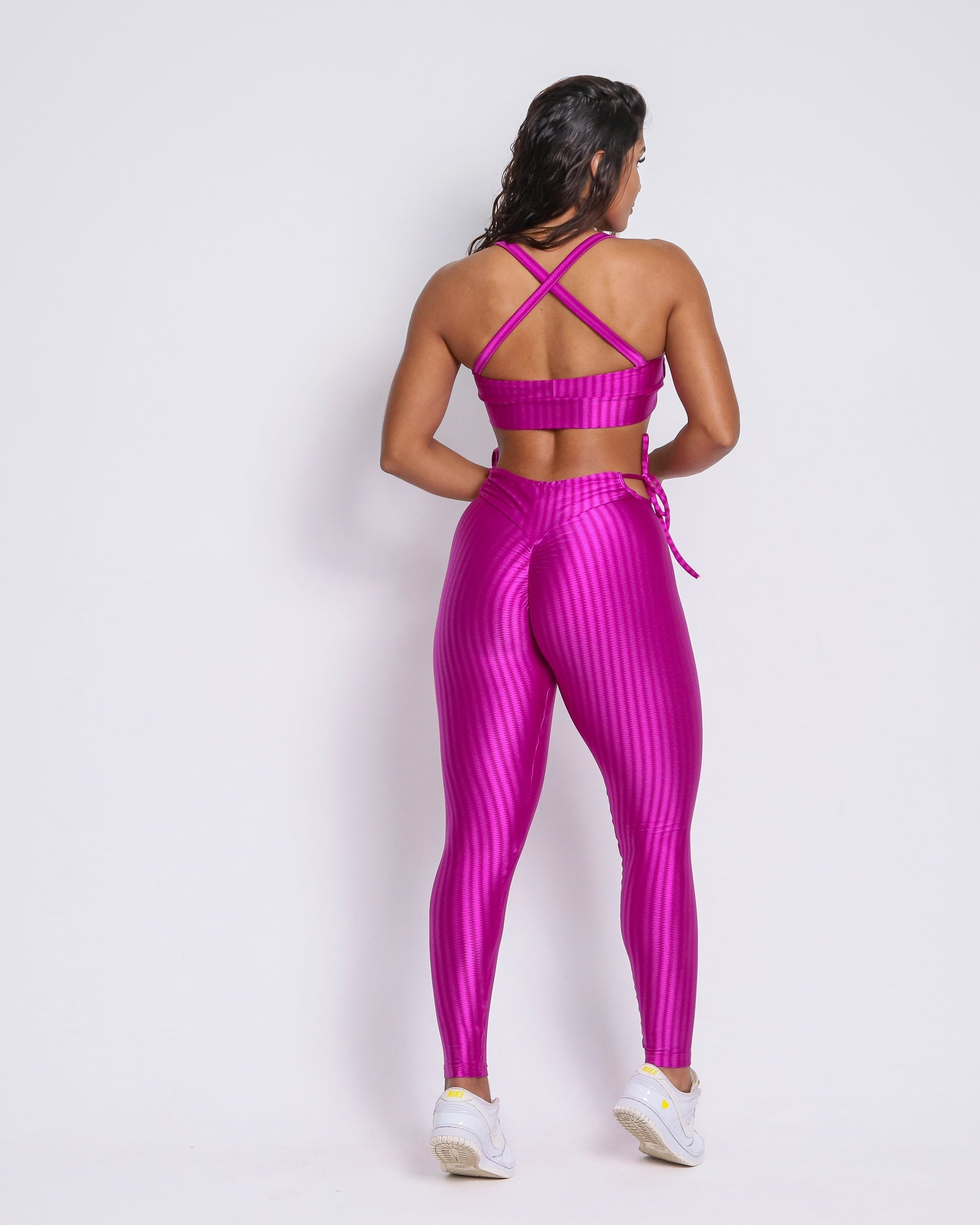 Conjunto Legging Empina Bumbum Cirre + Top Tai