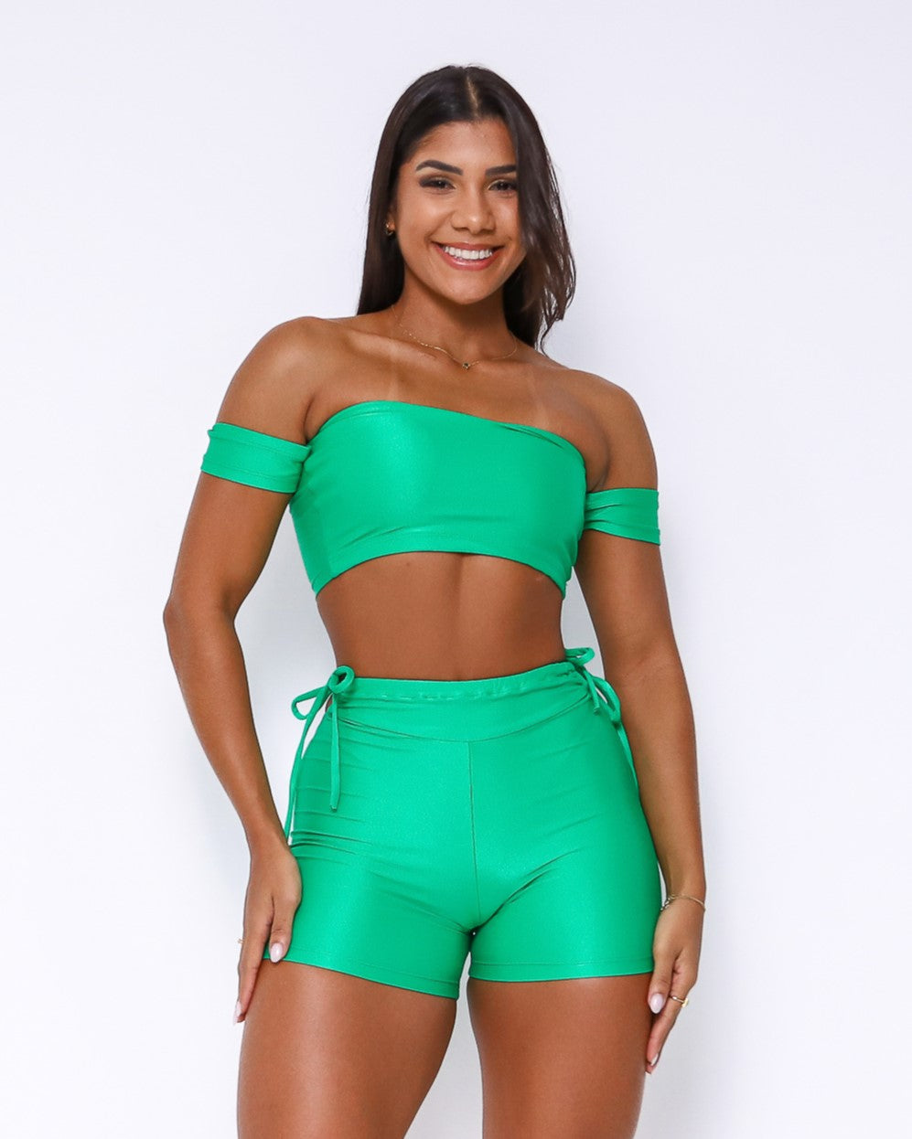 Conjunto Short Empina Bumbum Ajuste Compressão + Top Ciganinha